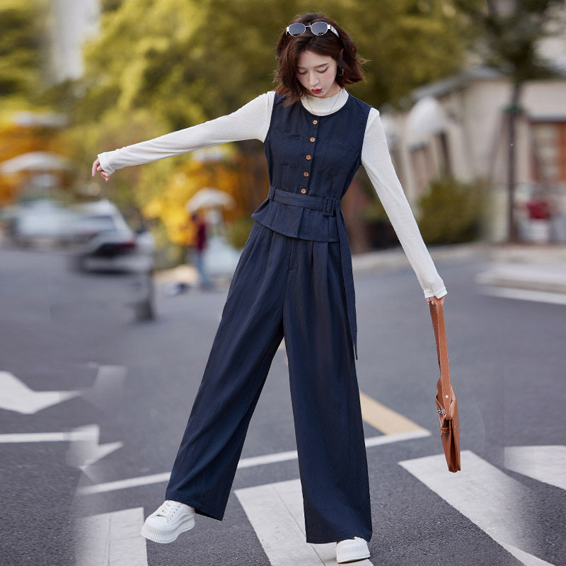 轻熟马甲搭配一整套装女2024春秋新款高级感收腰显W瘦阔腿裤三件