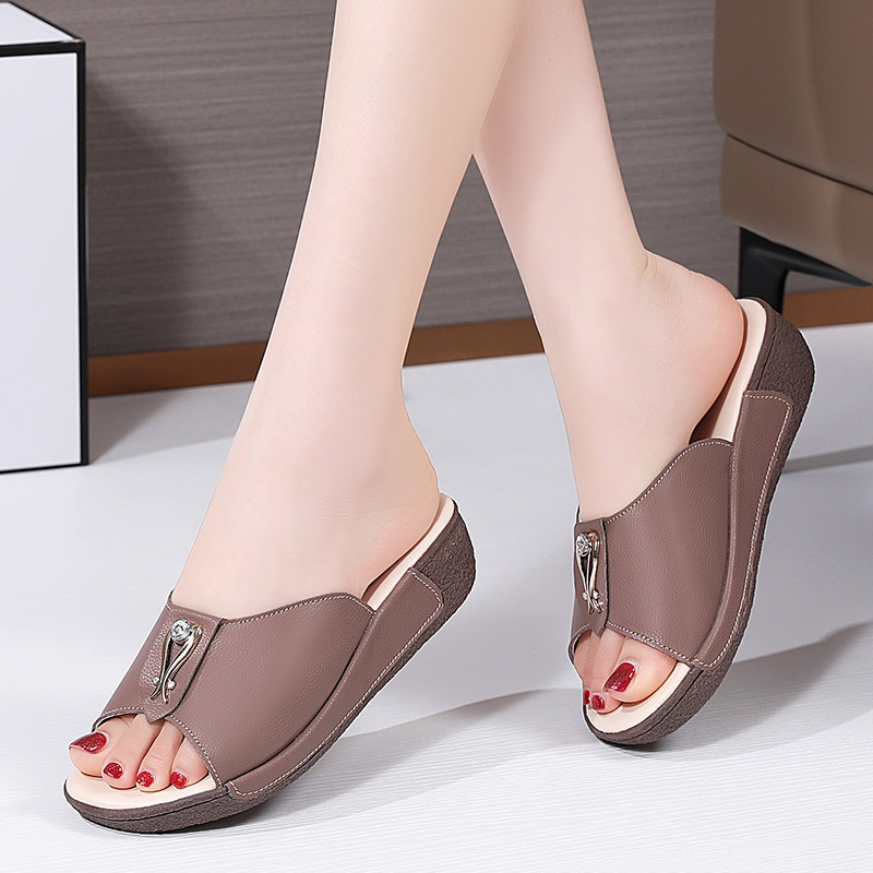 夏季软底凉拖鞋女士o外穿时尚坡跟休闲鞋软皮防滑新款妈妈一字托,女鞋,一字拖,淘宝优惠券,粉丝福利购,淘宝优惠卷