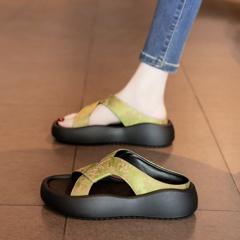 凉拖鞋女夏外穿20l25新款外出厚底时尚休闲沙滩踩屎感凉鞋一字拖,女鞋,一字拖,淘宝优惠券,粉丝福利购,淘宝优惠卷