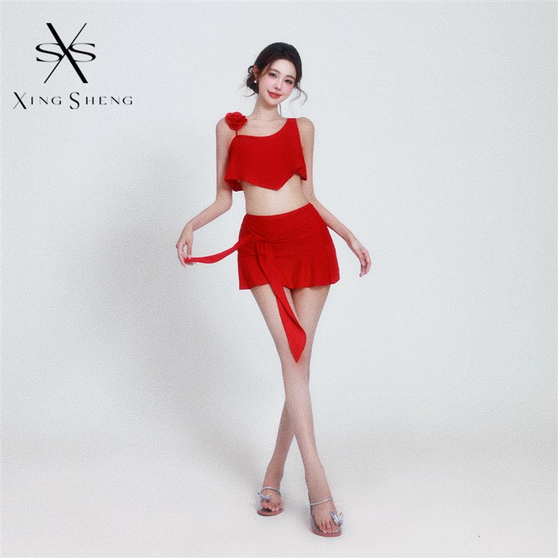 绝美红色设计感泳衣o女分体三件套纯欲风保守裙式遮肚显瘦海边度