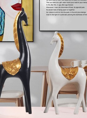 创意情侣马装饰品摆件简约客厅家居玄关酒柜电视柜工艺品乔迁礼物