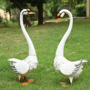 复古铁艺天鹅摆件阳台花园露台庭院户外孔雀仙鹤园林景观装 饰摆设