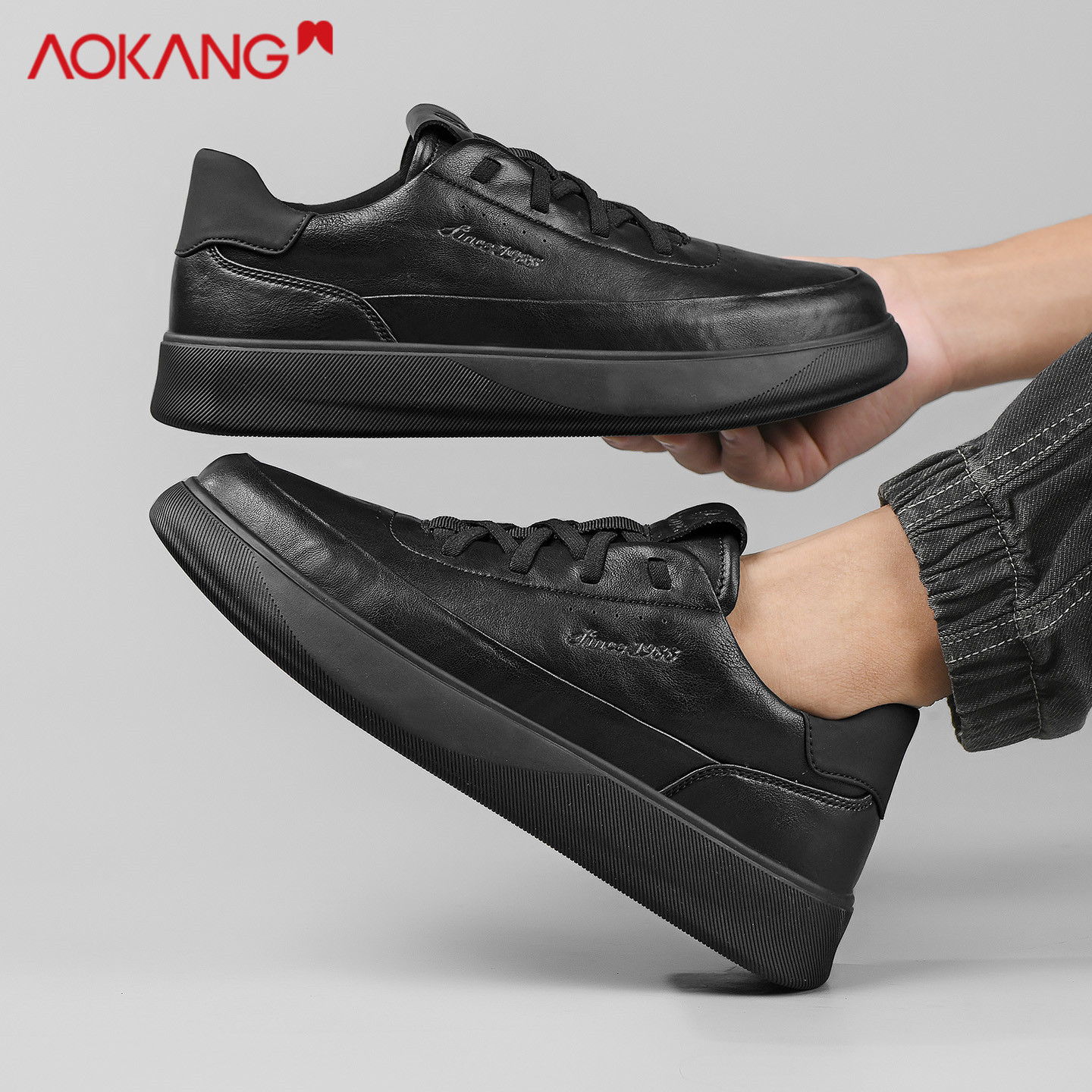 奥康新款透气休闲板鞋增高轻便