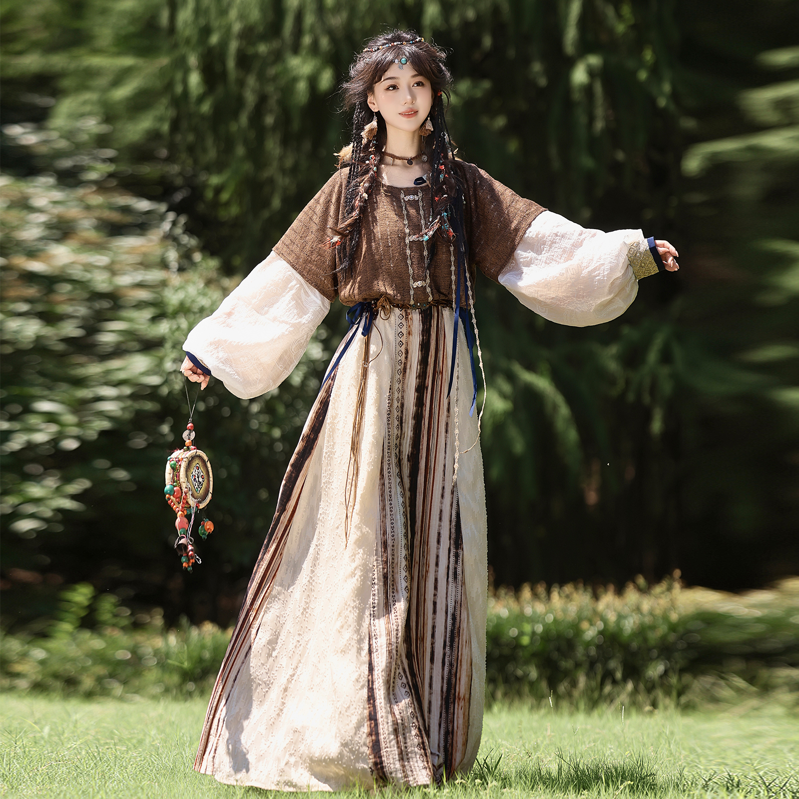华服未来原创汉服女唐制坦领民族异域风旅拍摄影服装—大漠沙如雪