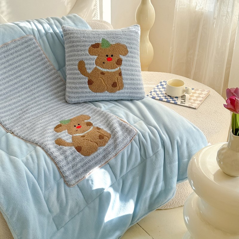 抱枕被子两用冬天加厚车载沙发靠枕午睡毯子二合一车用折叠枕头被