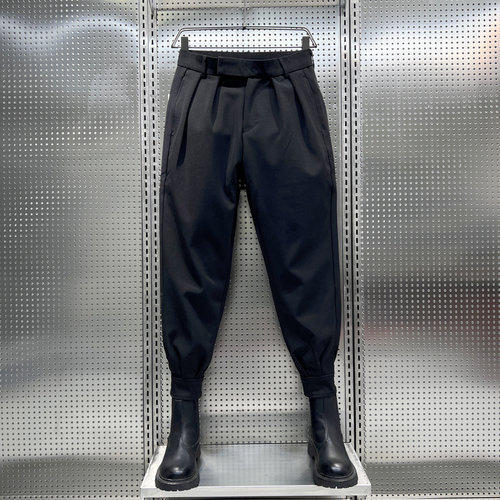 休闲西裤男士春秋季宽松高级感魔术贴九分束脚裤搭配马丁靴的裤子