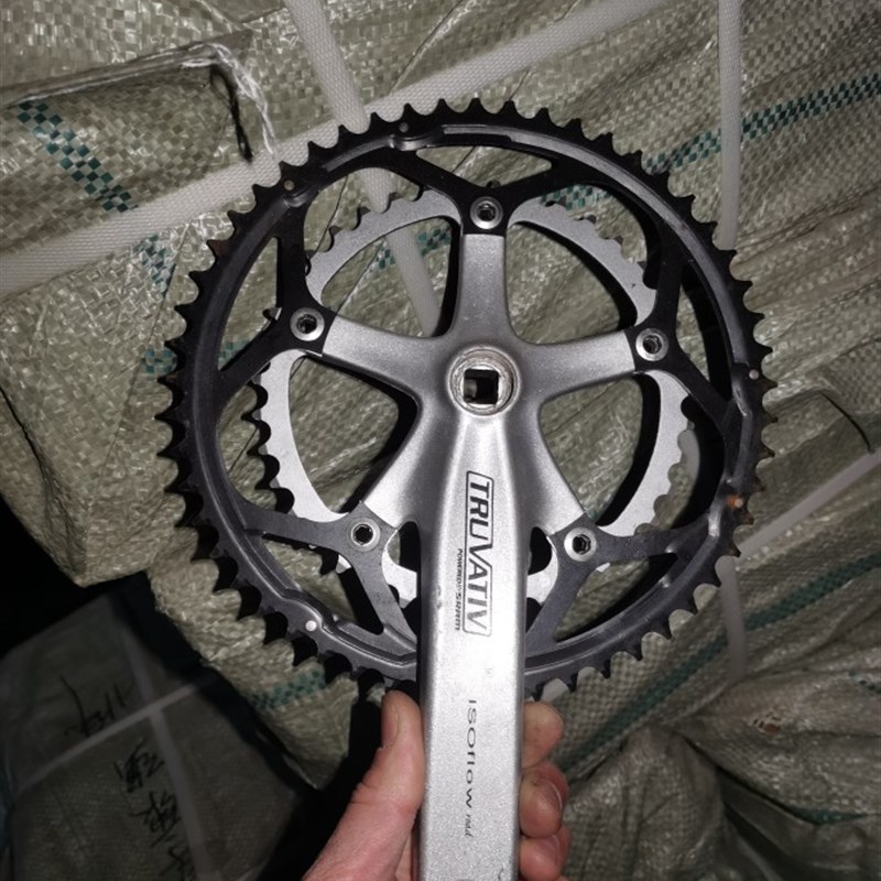 单右边牙盘一个