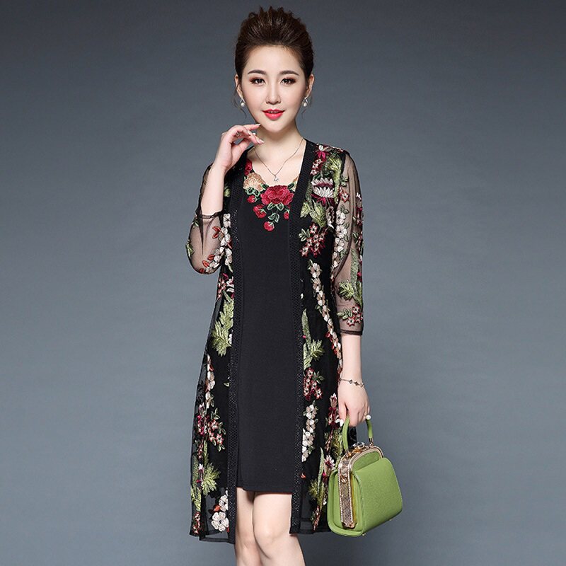 中老年女装春夏新款套装大码中年妈妈装夏装刺绣洋气两件套连衣裙