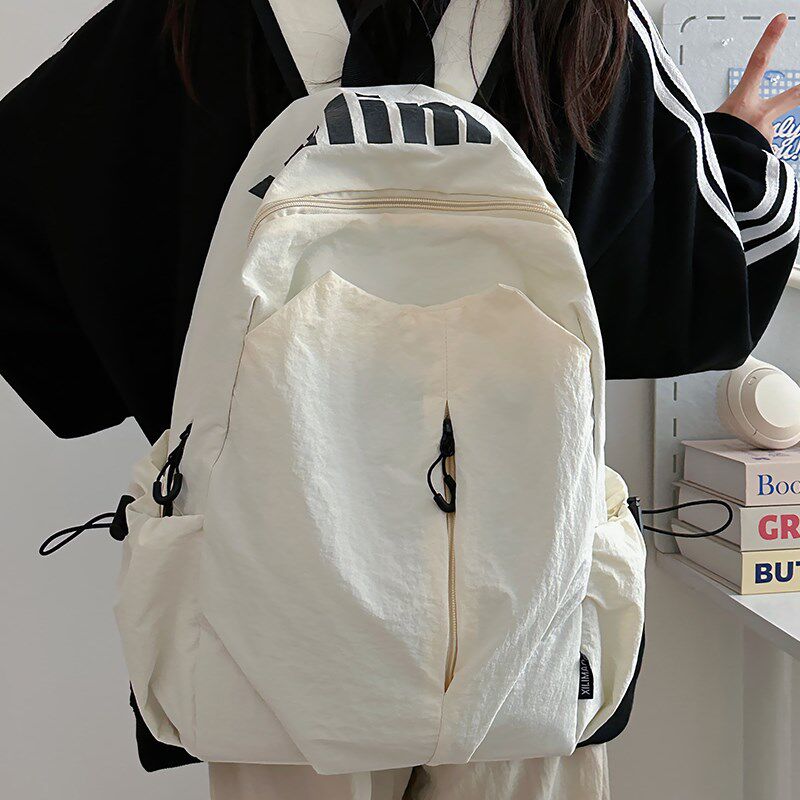 双肩包女旅游轻便2025新u款旅行背包高颜值休闲登山包女生出游书