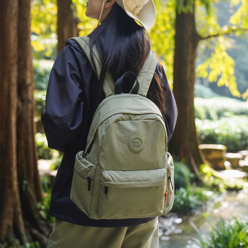 简约纯色双肩包女生轻便户外防水尼龙小背包男短途旅行包爬山出游