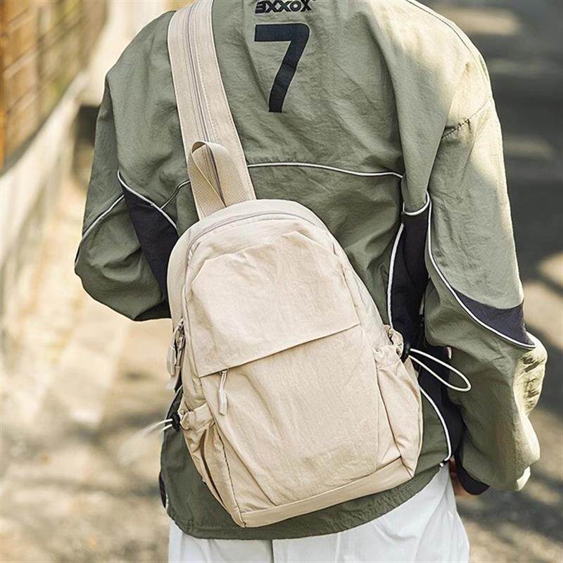 新品2025新款胸包女简约斜挎包轻便户外旅游小背包男休闲百搭双肩