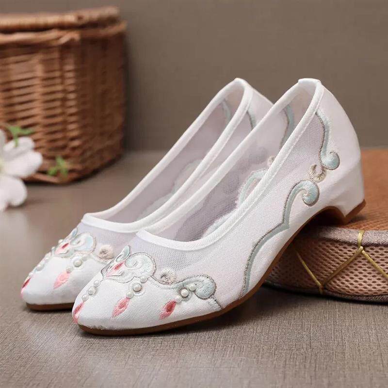 新品老北京布鞋女夏季新款绣花鞋网纱凉鞋女休闲百搭搭配茶服旗袍