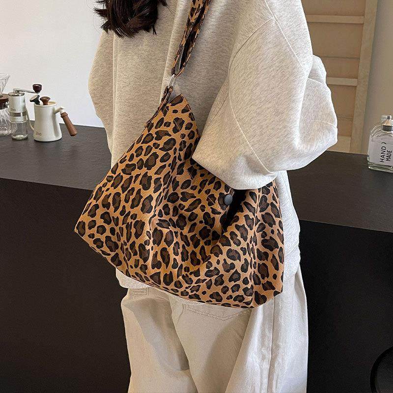 新品豹纹帆布大容量包包女2025新款潮时尚手提袋大学生单肩通勤托