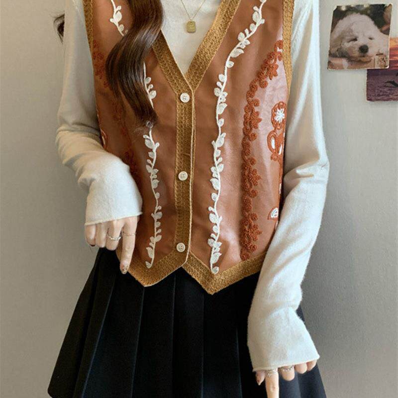 新品大码胖mm巨好看刺绣PU皮衣马甲背心外搭女装2025秋季别致坎肩