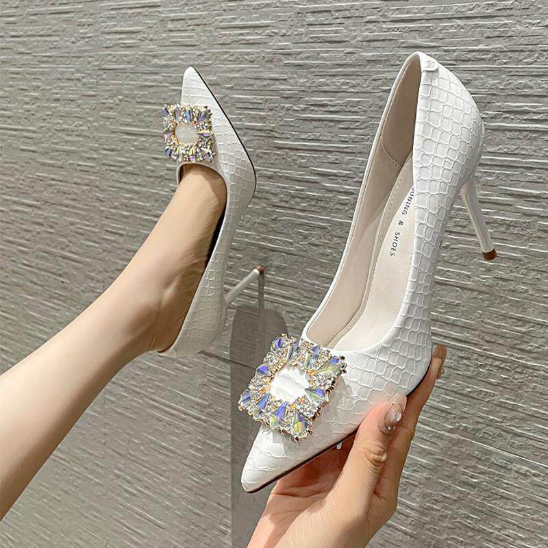 新品法式漆皮性感白色高跟鞋女2026春秋新款浅口尖头水钻气质细跟