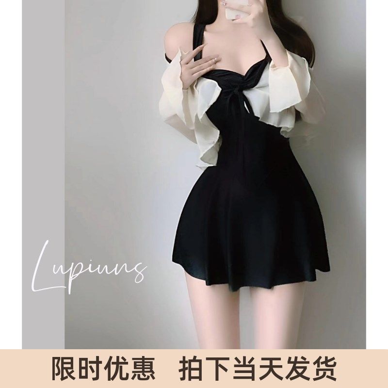 泳衣女连体裙g式平角高级感保守遮肚显瘦小胸聚拢温泉度假游泳衣