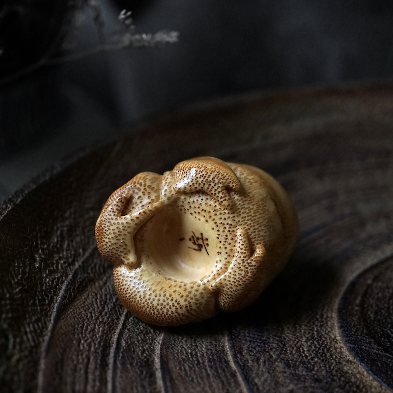 东方大活眼招财纯手工竹根雕刻迷你小金蟾手把件指尖玩物文玩挂件