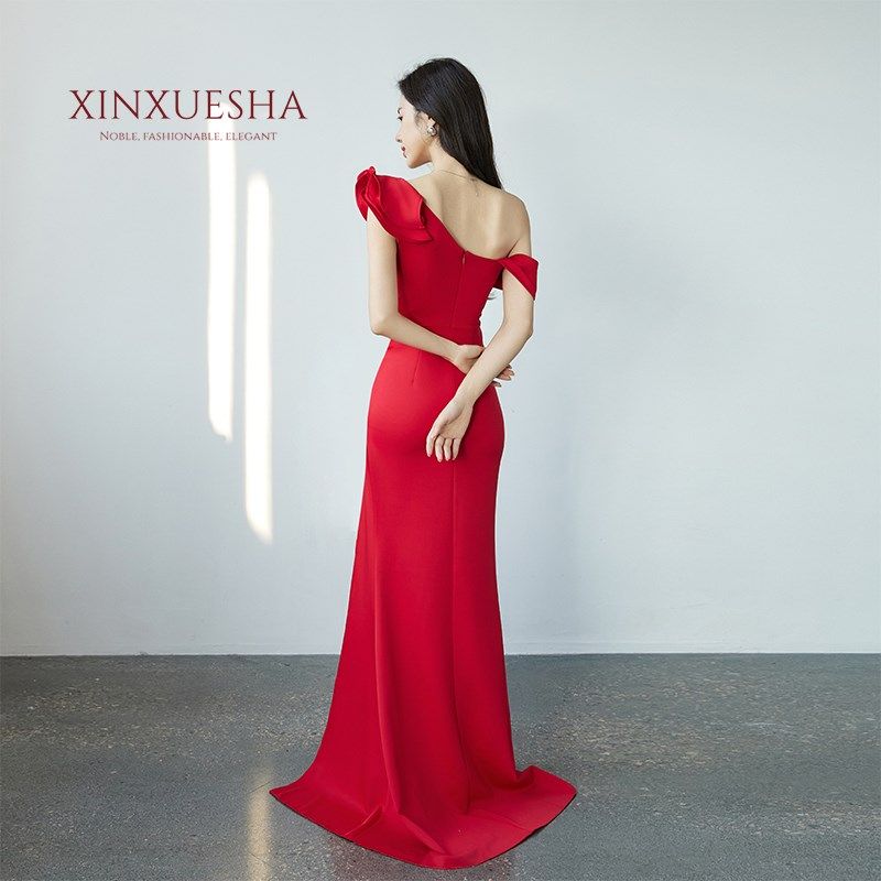 红色晚礼服单肩荷叶边长款鱼尾显瘦高端气质主持人宴会年会演出服