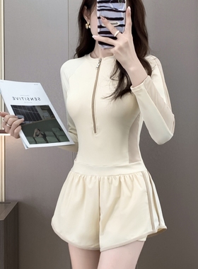 温泉泳衣女2024o新款连体长袖遮肉显瘦平角学生保守运动游泳衣