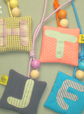 定制名字纪念日专属送女友生日礼物 字母小枕头包挂件 grapeCASA