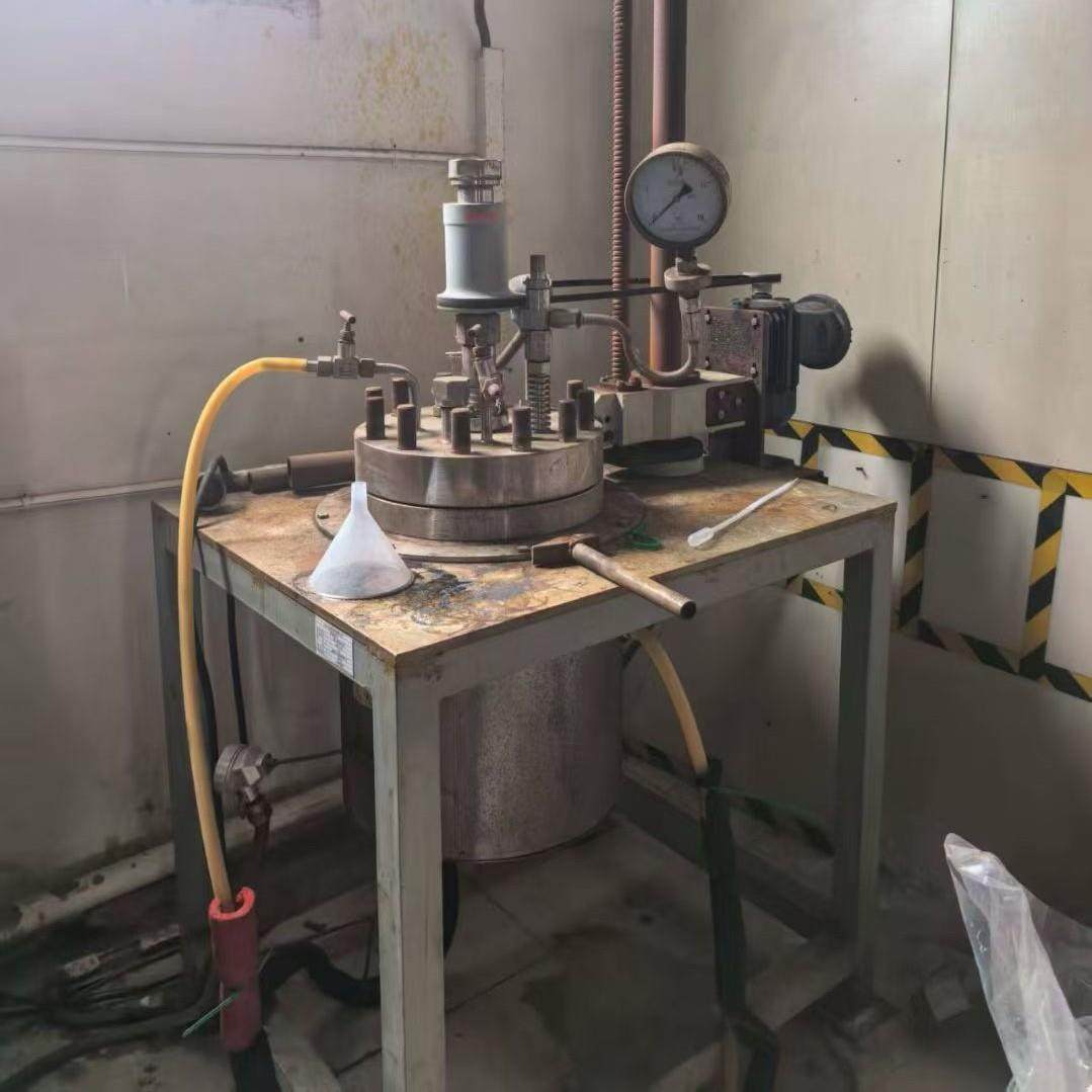 二手威海化机磁力驱动高压反应釜10升/20升/30升/100升/500升