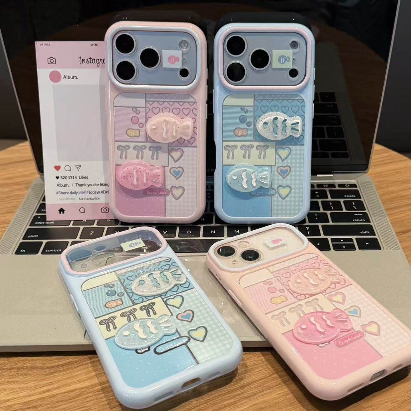 情侣格纹立体小鱼适用苹果17promax手机壳iPhone16pro14小米17华为mate80pura90K70reno15荣耀400x200magic8