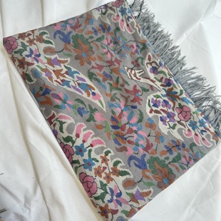 灰色底彩花卡尼超大Gents克什米尔手工羊绒披肩围巾