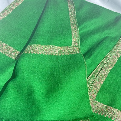 宝石绿真丝朱莉手纺线精品小刺绣克什米尔披肩围巾