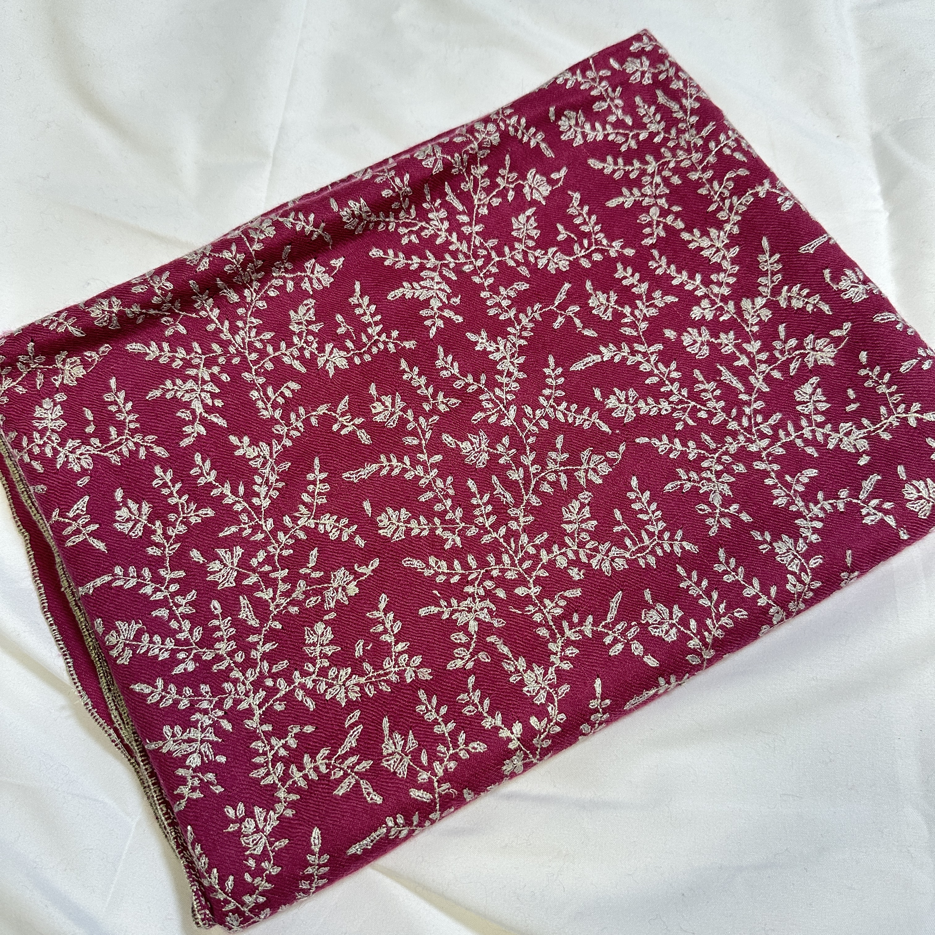 深紫红藤蔓刺绣克什米尔手工披肩围巾