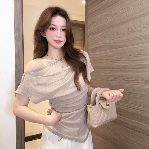 斜肩蕾丝拼接不规则短袖女2026夏季修身百搭显瘦气质薄款上衣名媛