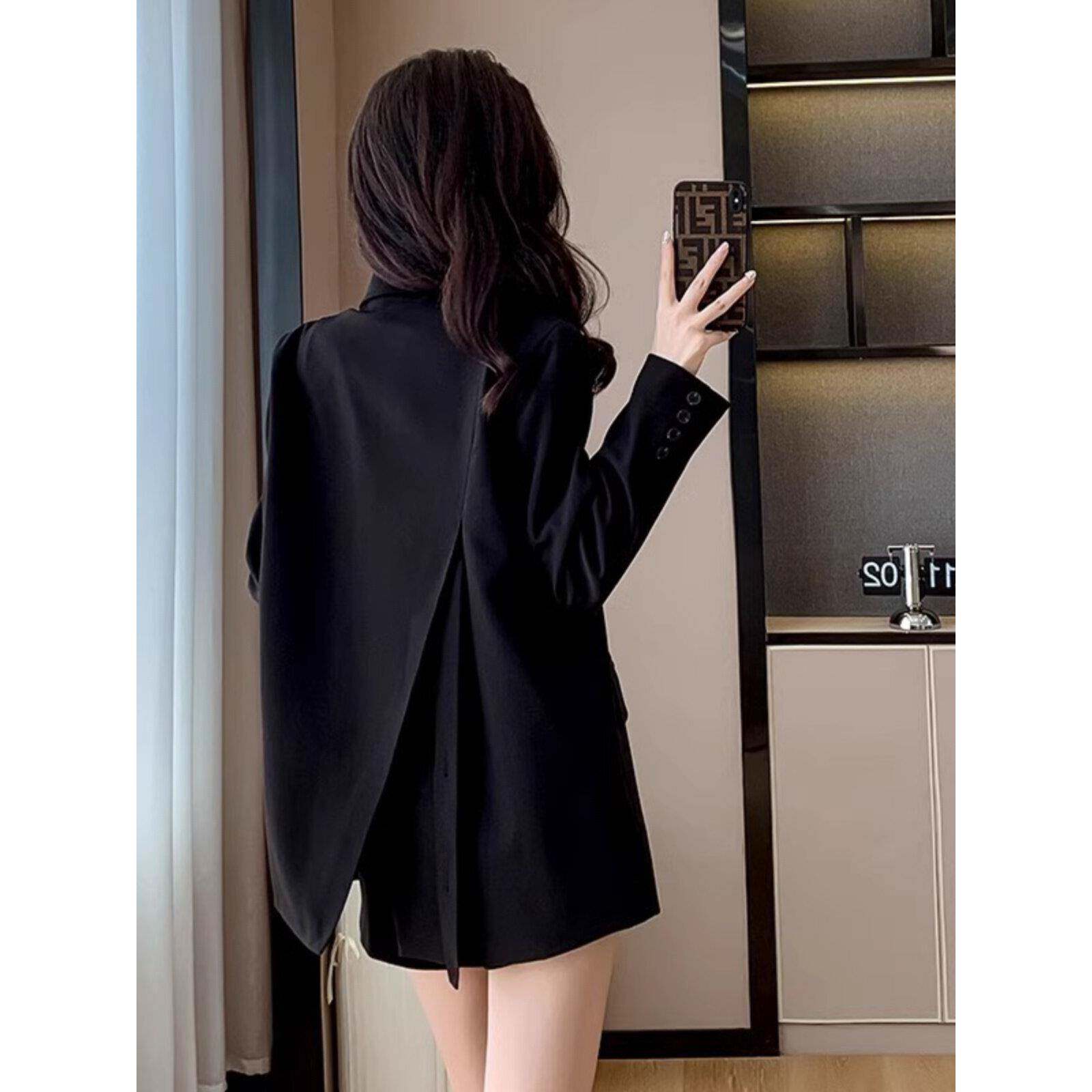 新品黑色西装外套女士2026春秋新款洋气百搭上衣设计感小众休闲小