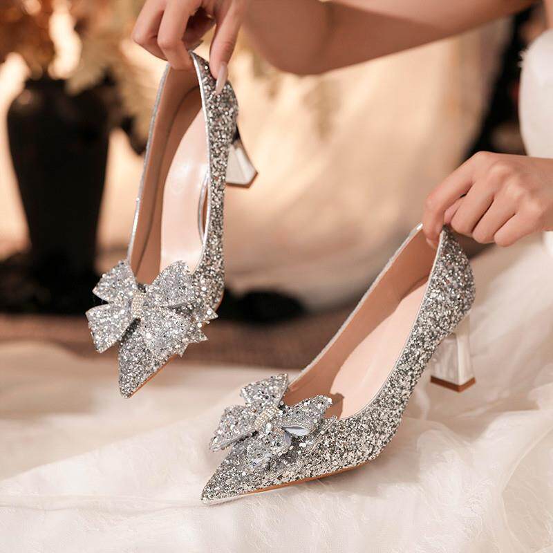 新品粗跟高跟鞋女银色新娘婚鞋主婚纱两穿不累脚加肥大码女鞋宽脚