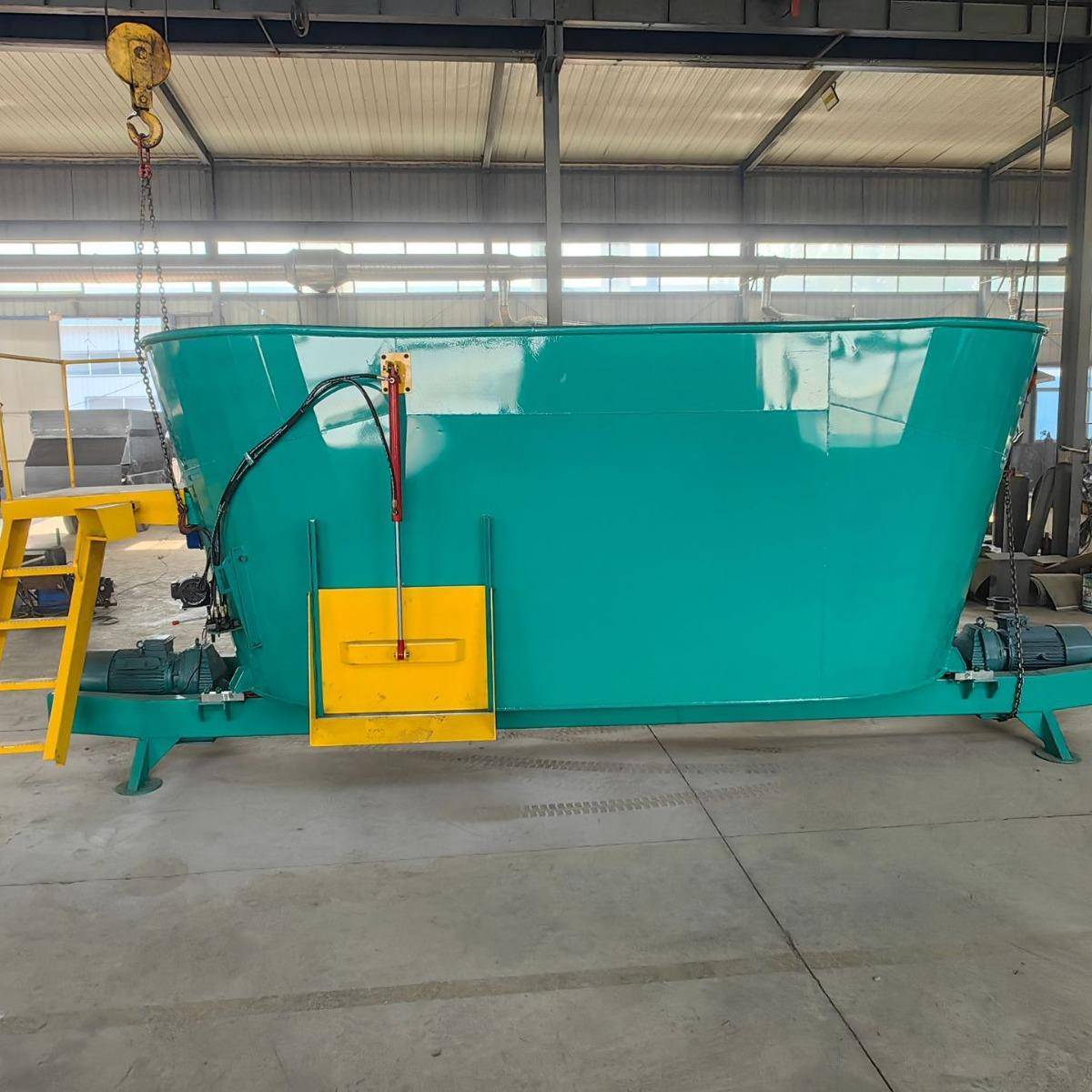 24方立式固定式TMR全混合日粮制备机牧场饲草料混合搅拌机拌料机