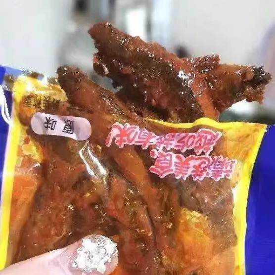 靖港古镇毛毛鱼香辣味小鱼