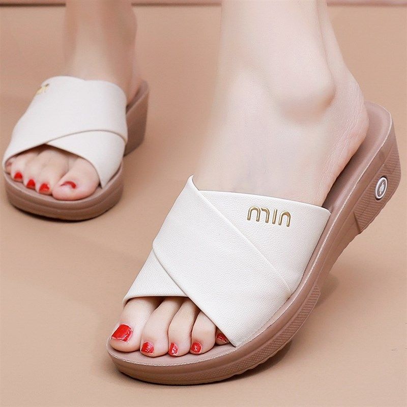2025新款中年妈妈拖鞋s外穿夏季平底防滑一字拖女士皮面休闲凉拖,女鞋,一字拖,淘宝优惠券,粉丝福利购,淘宝优惠卷