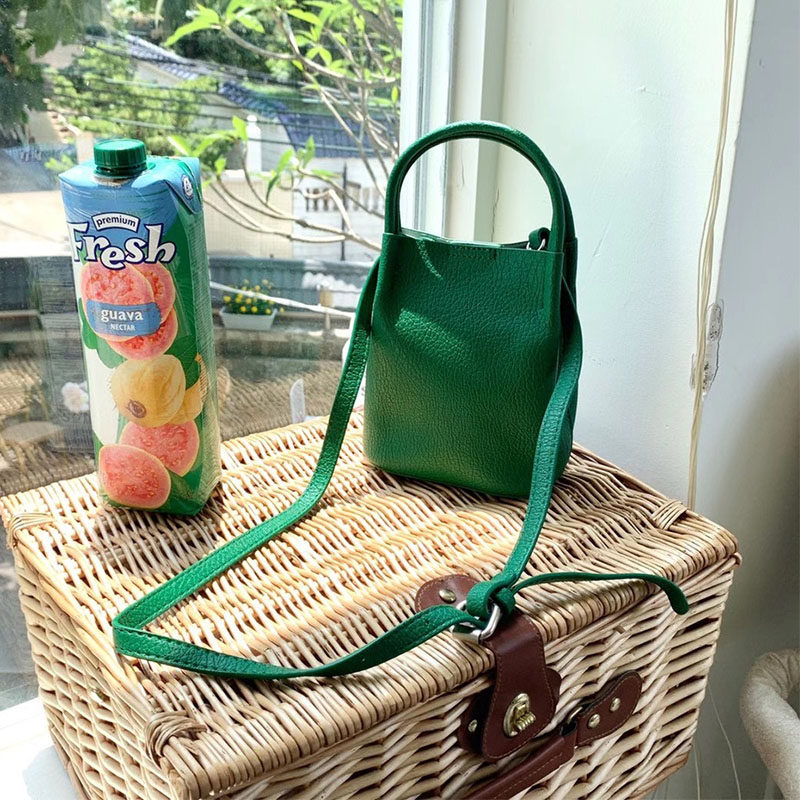 软面竖款小众小包包202s2新款精致夏季水桶包菜篮子女手提单肩斜,箱包皮具/热销女包/男包,水桶包,淘宝优惠券,粉丝福利购,淘宝优惠卷