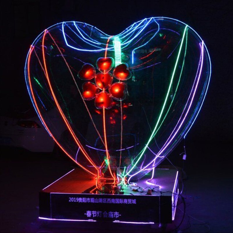 制作节日装饰开业庆典有机玻璃爱心形状带LQED灯浪漫婚庆布置