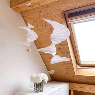 北欧动态悬浮雕塑阳m台气流平衡挂饰玄关无声创意旋转风铃客厅吊