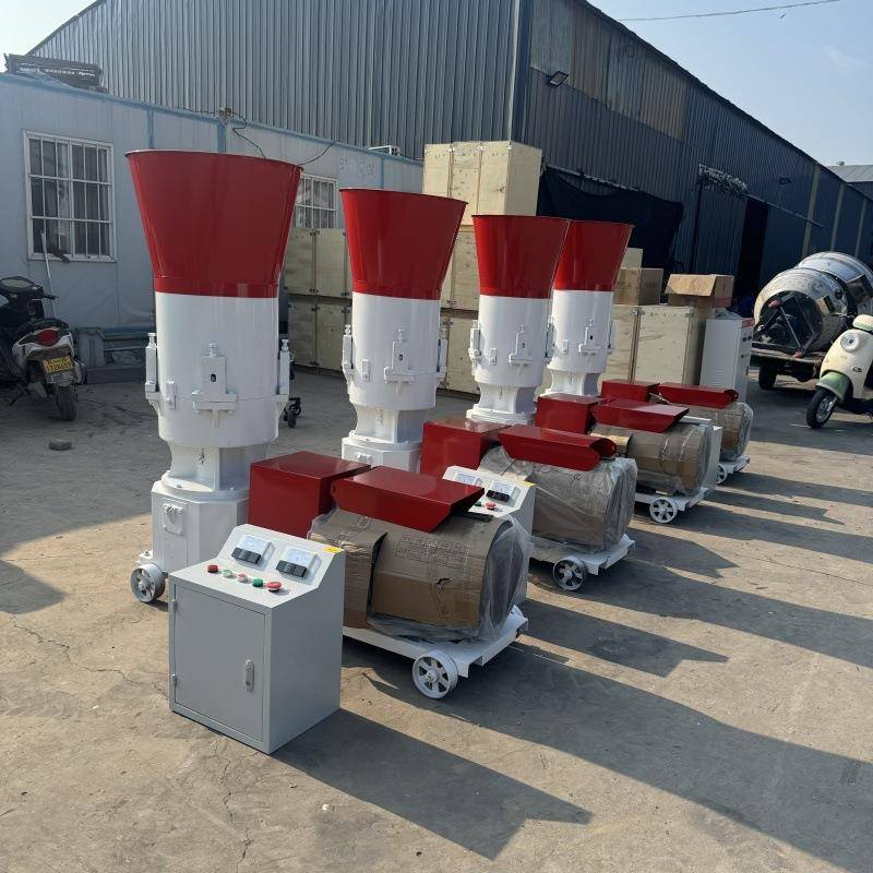 小型家用饲料制粒机秸秆颗粒机干湿两用饲料机颗粒挤出设备