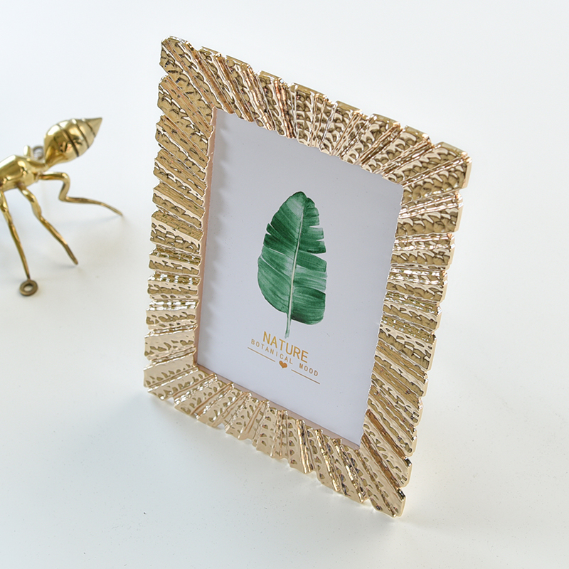 金属相框摆台轻奢6寸7寸t创意婚纱照情侣照相架卧室床头柜桌面摆