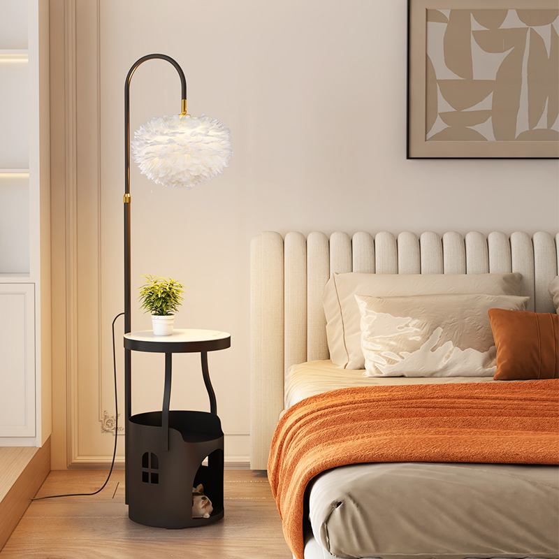 羽毛落地灯卧室牀头柜一体客厅沙发旁边智能北欧奶油风立式台灯