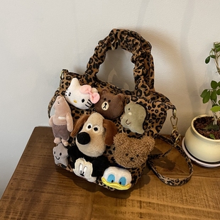 超火小众豹纹帆布包包女款时尚流行百搭斜挎包可爱日常手提托特包