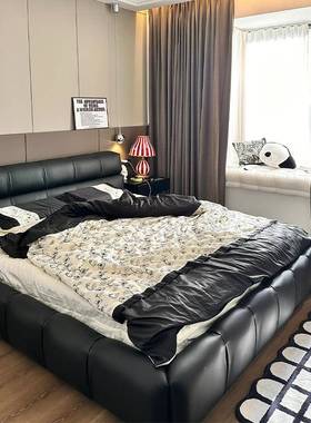 泡芙床现代简约意式奶油风高端大气小户型主卧双人黑色轻奢皮艺床