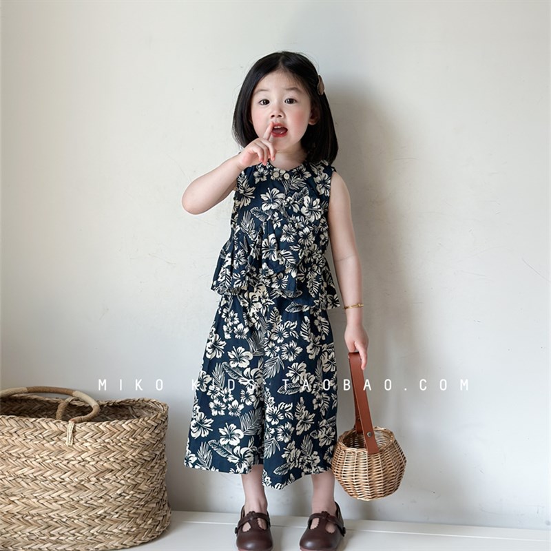 女童夏季新品复古满印碎花套装2024宝宝洋气无袖背心阔腿裤两件套