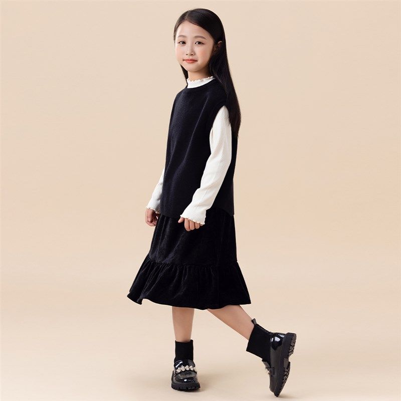 女童针织衫马甲春秋外穿2024新款儿童抗起球叠穿毛衣背心百搭上衣