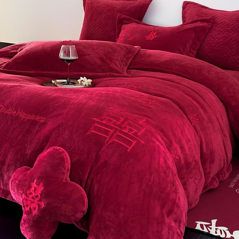 婚庆四件红色婚房喜字珊瑚绒保暖喜被结婚床盖款床品冬季