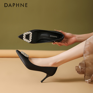 Daphne/达芙妮法式气质水钻尖头高跟鞋女款2026新款浅口细跟单鞋