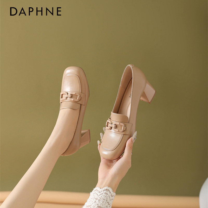 Daphne/达芙妮2026新款复古风金属扣乐福鞋女款粗跟通勤单鞋百搭