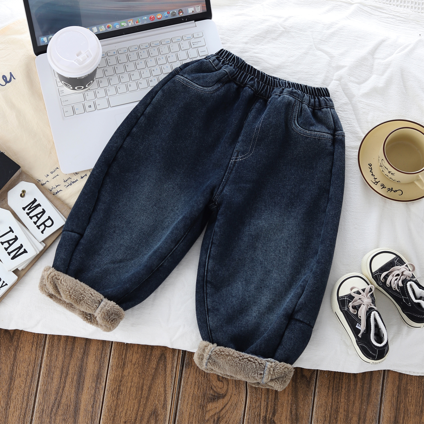 蓝耳象童装秋冬加绒软牛仔裤可爱