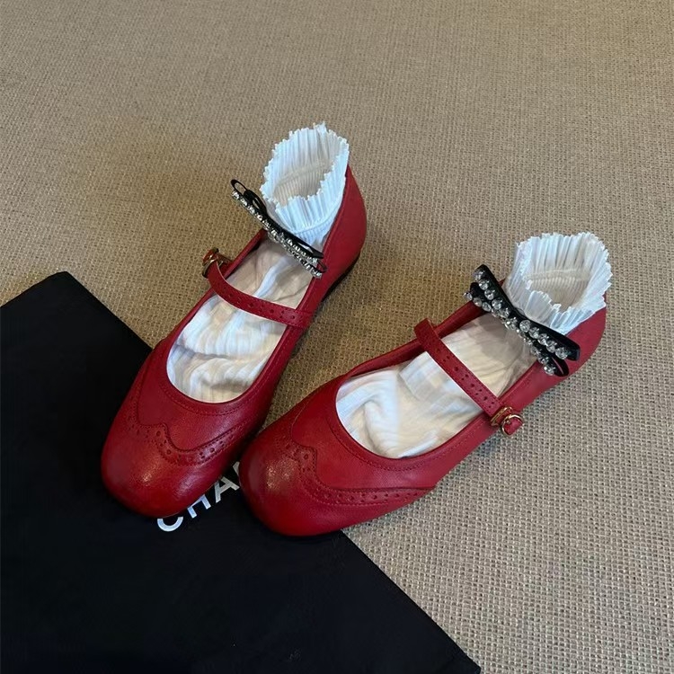 布洛克雕花小皮鞋玛丽珍单鞋